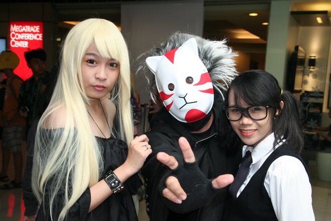 anime otaku ozine fest cosplay megamall manila Philippines event animax cosplay costume anbu mask cloak kunai wig naruto konoha ninja xtian mack shinobi japan anime