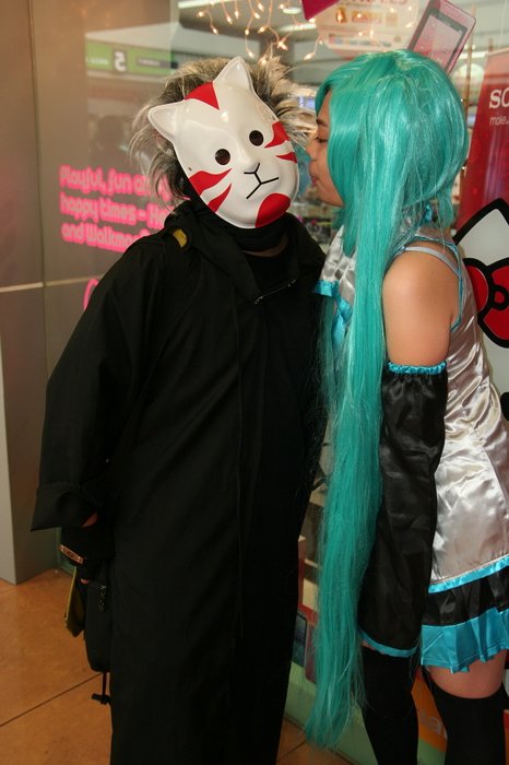 anime otaku ozine fest cosplay megamall manila Philippines event animax cosplay costume anbu mask cloak kunai wig naruto konoha ninja xtian mack shinobi japan anime hatsune miku kiss