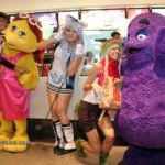 CosplayersAtPlaylandOpening_0058